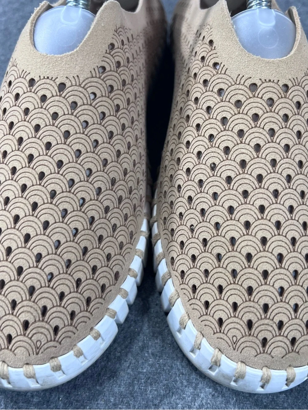 Ilse Jacobsen Womens Tulip 139 Tan White Sole Slip On Casual Shoes Size 38